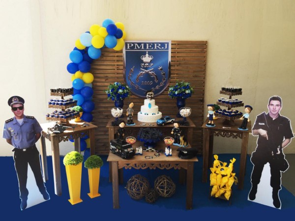 A tão esperada decoração da Polícia Militar chegou - locação a partir de R$ 120,00